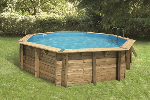 Piscine hors-sol en bois sur terrain en pente Philo Pool