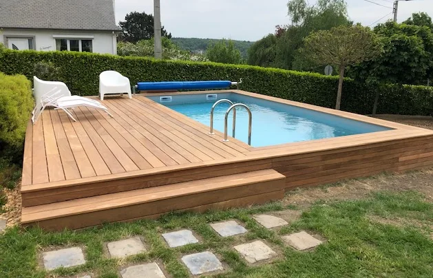 Piscine bois enterrée avec escalier intégré Philo Pool