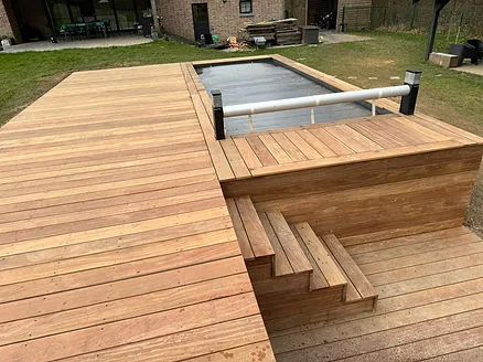 Terrasse en bois Cumaru réalisée par Philo Pool