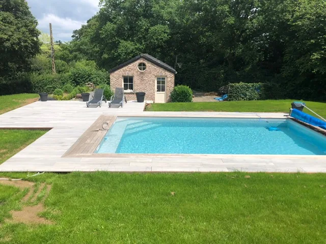 Piscine semi-enterrée bois avec escalier Philo Pool